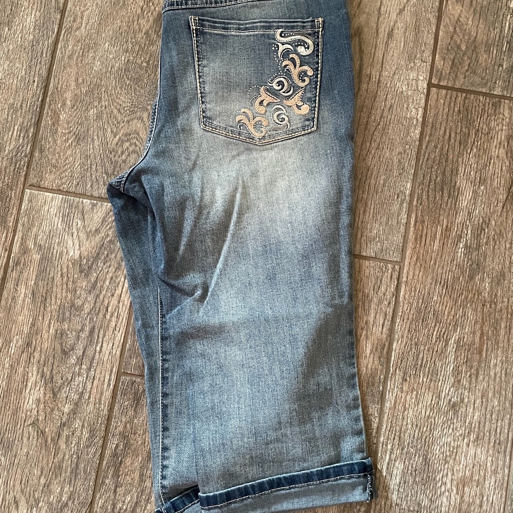 INC Bermuda shorts. Sz 12. Excellent condition